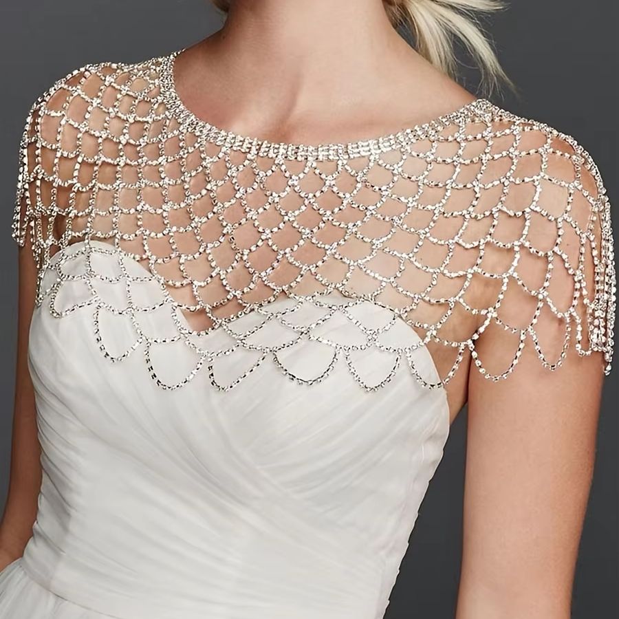 Luxuriöse Quasten-Schulterkett – Body Jewelry Back Bewertung und Preis