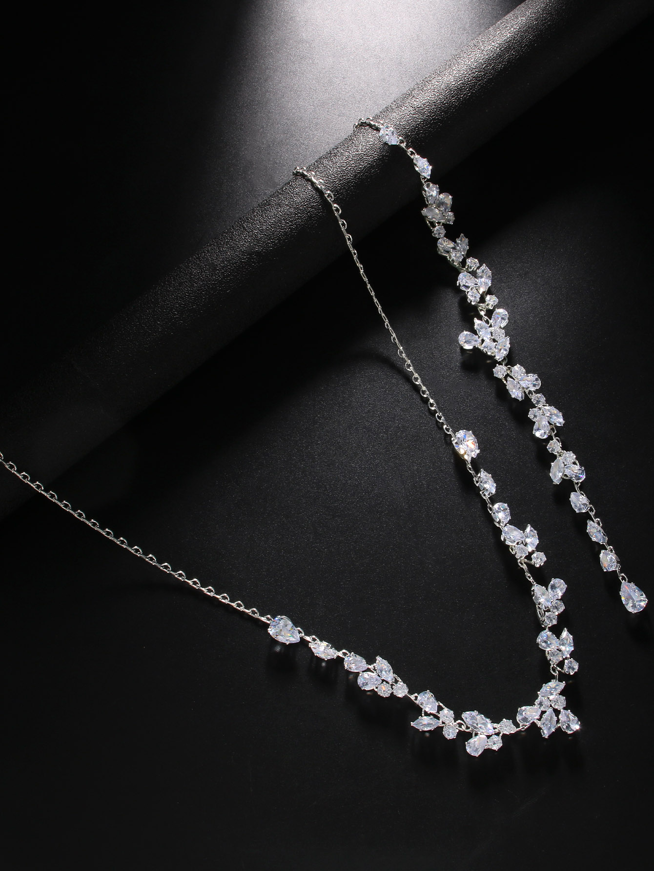 Kristallblatt-Rückenketten-Sch – Body Jewelry Back Bewertung und Preis